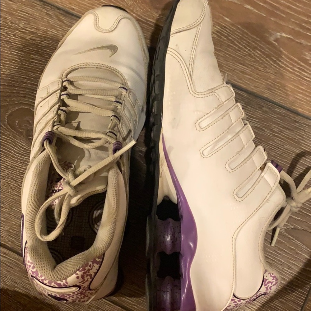 nikes air max
